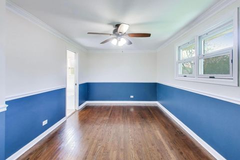 Tiny photo for Schaumburg, IL 60193 (MLS # 12627127)