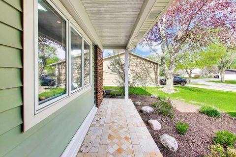 Tiny photo for Schaumburg, IL 60193 (MLS # 12627127)