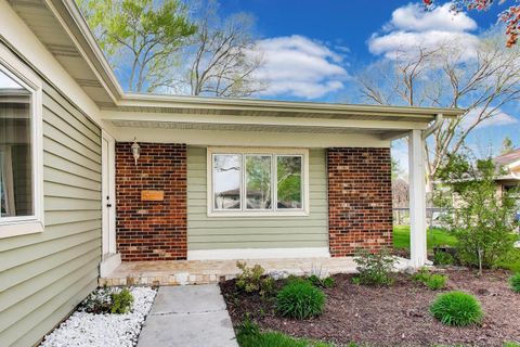 Tiny photo for Schaumburg, IL 60193 (MLS # 12627127)