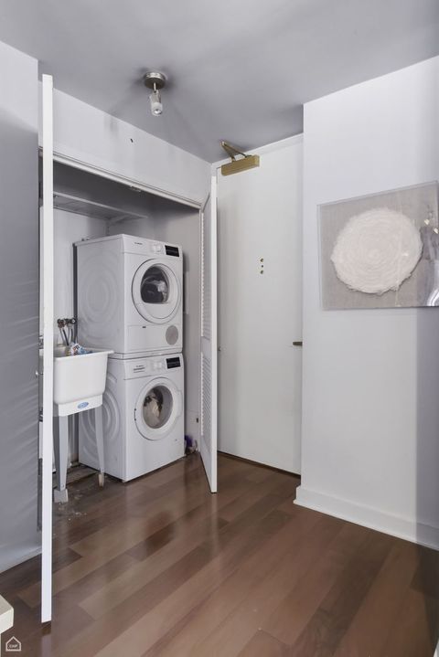 Tiny photo for 100 E Walton Street #11B, Chicago, IL 60611 (MLS # 12597669)