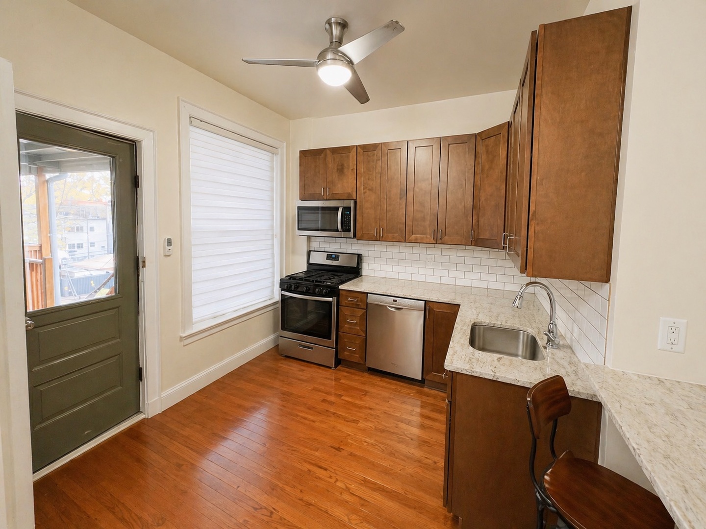 2502 N KEDZIE Boulevard 1