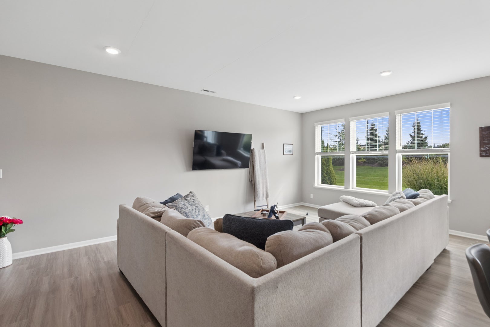 1044 Moraine Drive