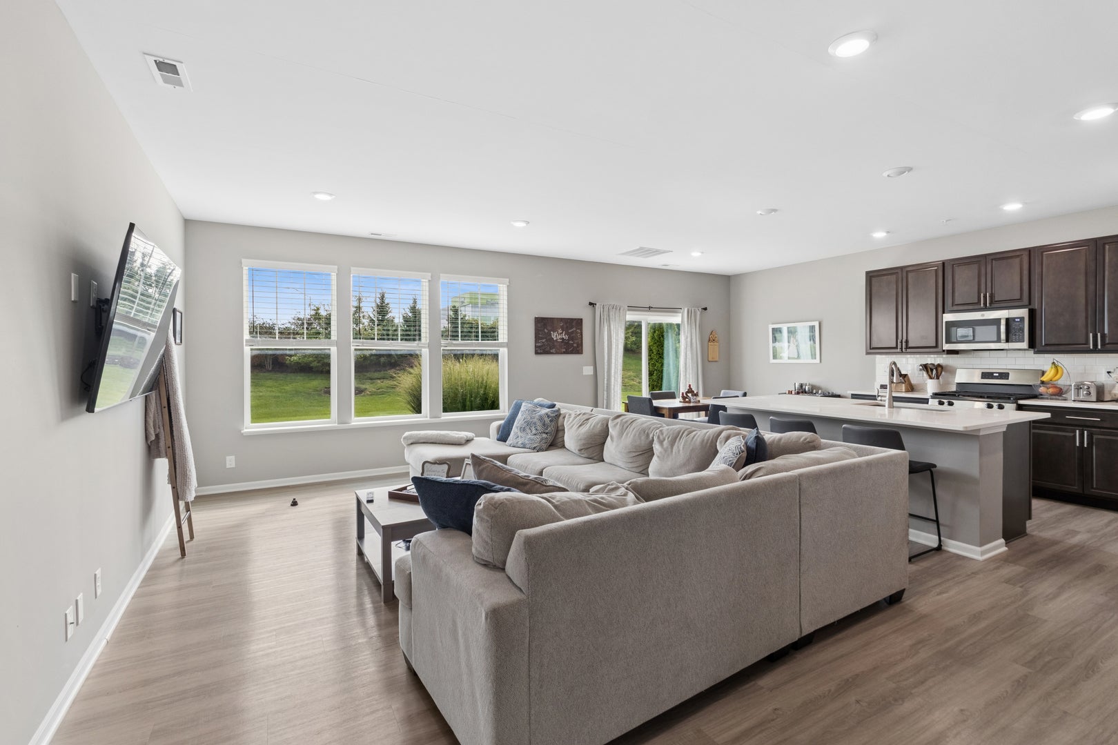 1044 Moraine Drive
