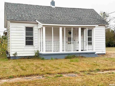 Photo of 211 S DEAN Street, Royalton, IL 62983 (MLS # EB460273)