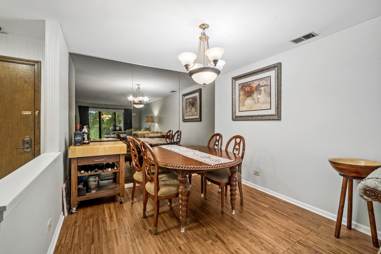 250 W Parliament Place 415
