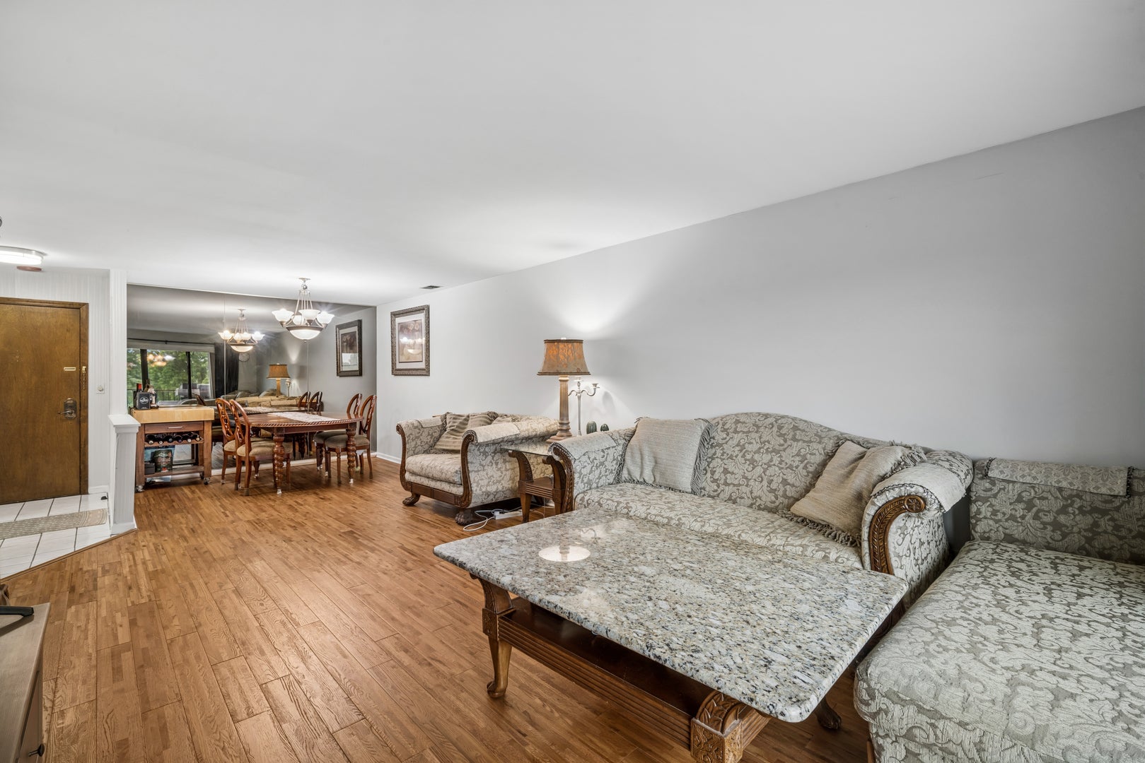 250 W Parliament Place 415