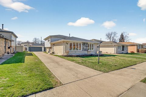 Tiny photo for 9124 Meade Avenue, Oak Lawn, IL 60453 (MLS # 12599543)