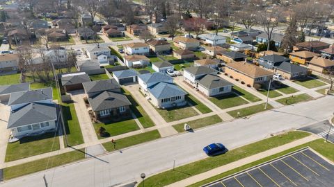 Tiny photo for 9124 Meade Avenue, Oak Lawn, IL 60453 (MLS # 12599543)