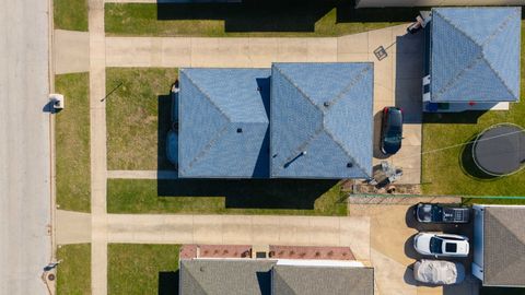 Tiny photo for 9124 Meade Avenue, Oak Lawn, IL 60453 (MLS # 12599543)