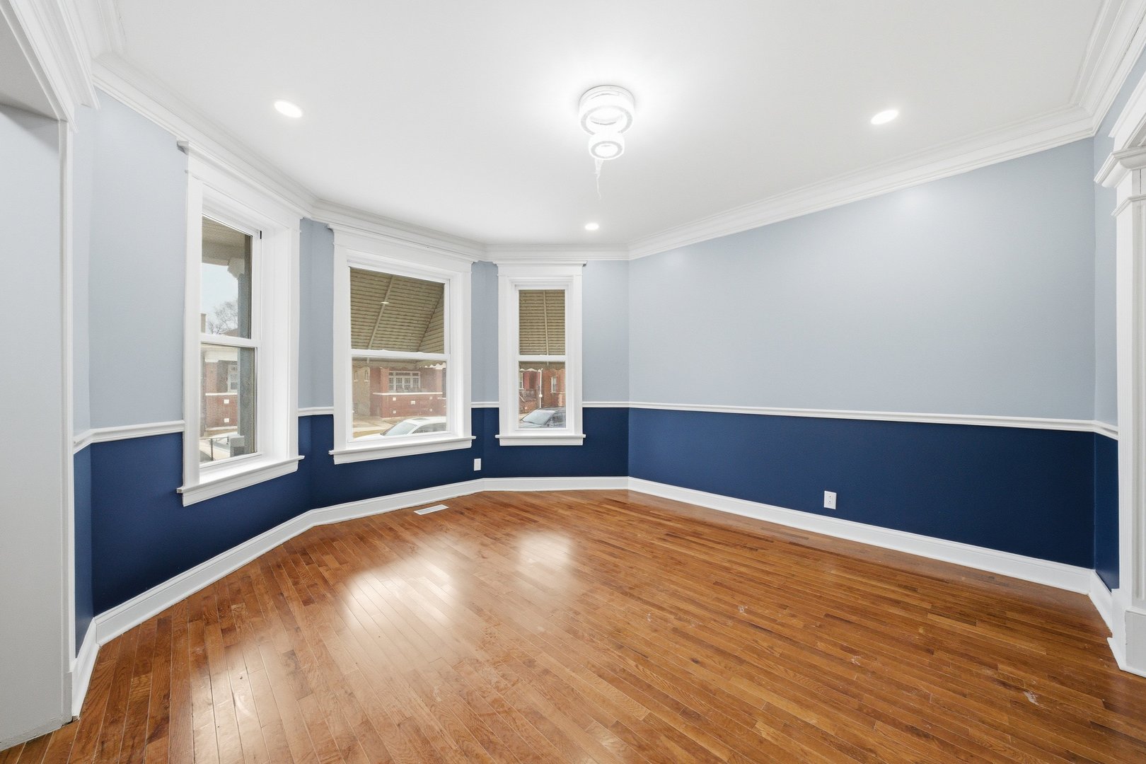 7544 S Eberhart Avenue