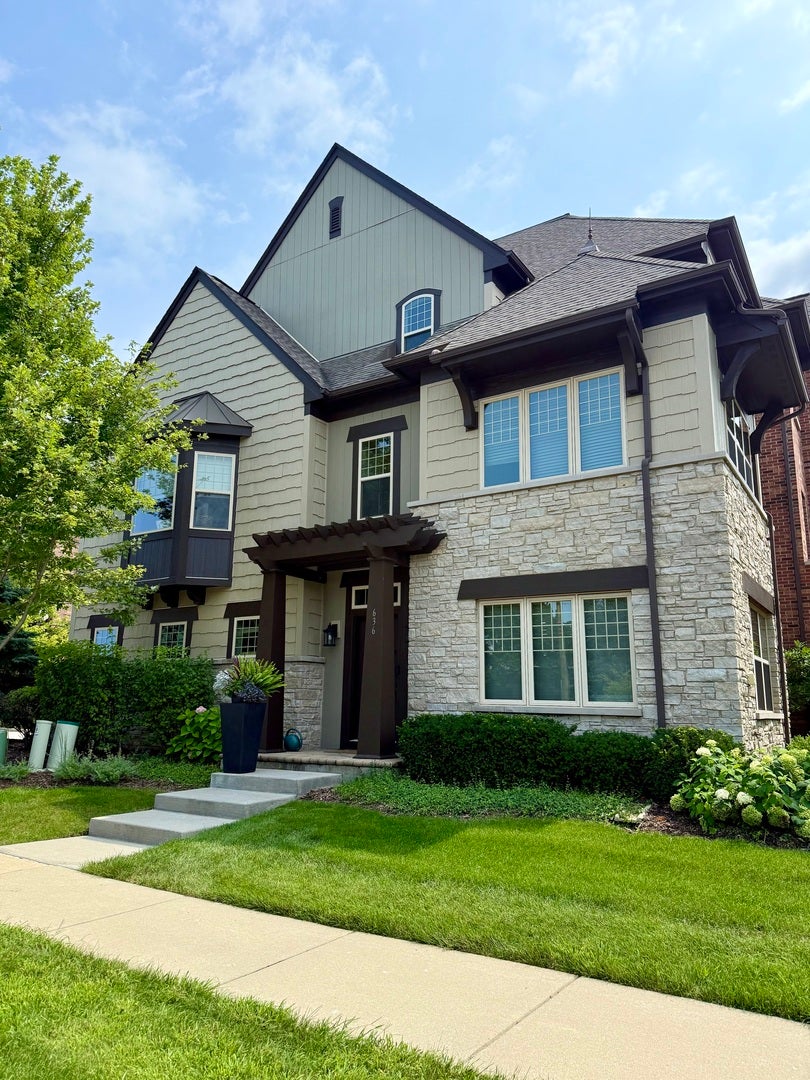 636 Parkside Court