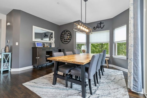 Tiny photo for 636 Parkside Court, Libertyville, IL 60048 (MLS # 12757212)