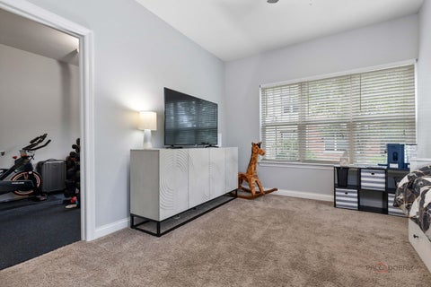 Tiny photo for 636 Parkside Court, Libertyville, IL 60048 (MLS # 12757212)