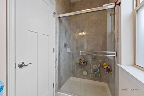 Tiny photo for 636 Parkside Court, Libertyville, IL 60048 (MLS # 12757212)