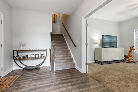 Tiny photo for 636 Parkside Court, Libertyville, IL 60048 (MLS # 12757212)