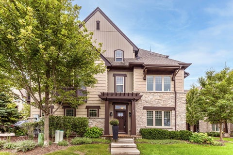 Photo of 636 Parkside Court, Libertyville, IL 60048 (MLS # 12757212)