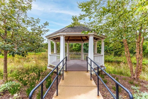 Tiny photo for 636 Parkside Court, Libertyville, IL 60048 (MLS # 12757212)
