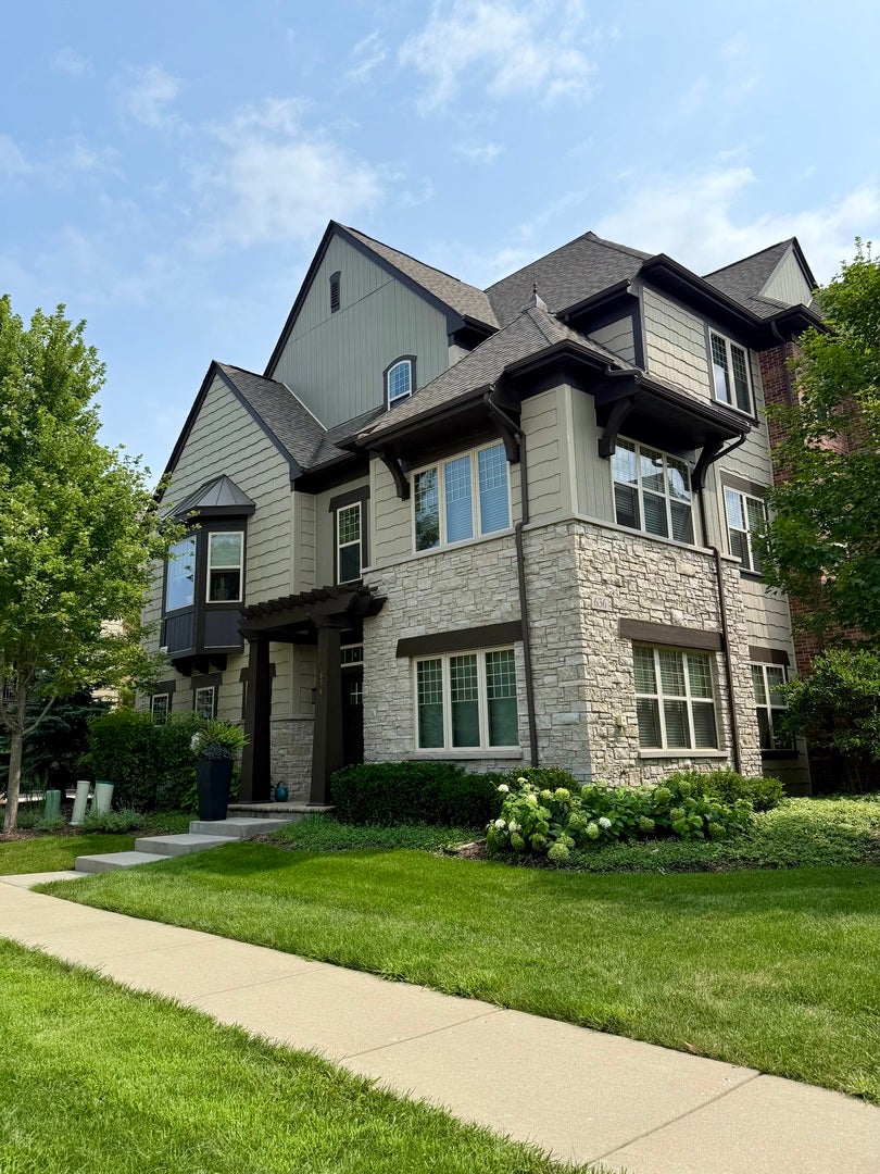 636 Parkside Court