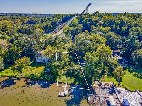 Tiny photo for 912 Johnson Street, Fox River Grove, IL 60021 (MLS # 12752065)