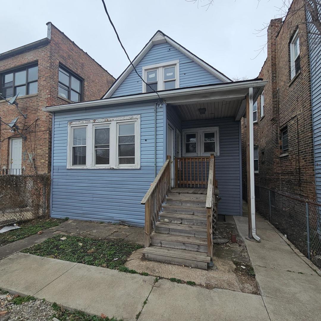 4743 W Fulton Street