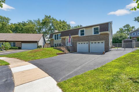 Tiny photo for 4 Devon Court, Bolingbrook, IL 60440 (MLS # 12714521)