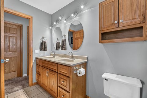 Tiny photo for 4 Devon Court, Bolingbrook, IL 60440 (MLS # 12714521)