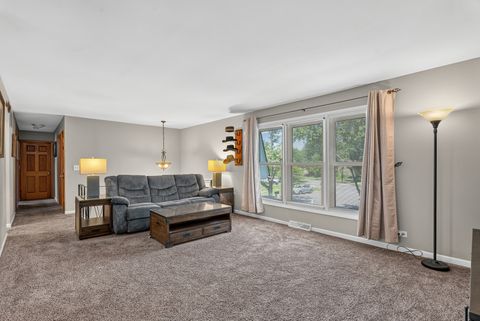 Tiny photo for 4 Devon Court, Bolingbrook, IL 60440 (MLS # 12714521)