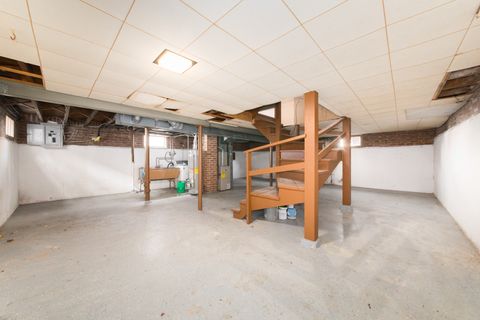 Tiny photo for 474 E Washington Street, Des Plaines, IL 60016 (MLS # 12521827)