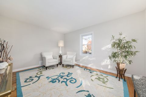 Tiny photo for 474 E Washington Street, Des Plaines, IL 60016 (MLS # 12521827)