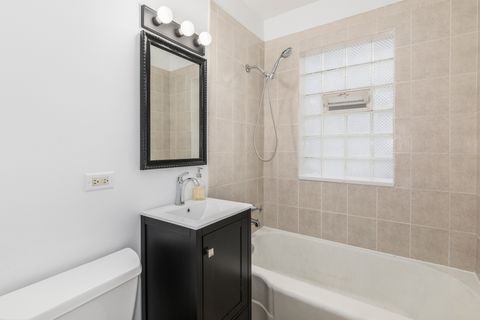 Tiny photo for 474 E Washington Street, Des Plaines, IL 60016 (MLS # 12521827)