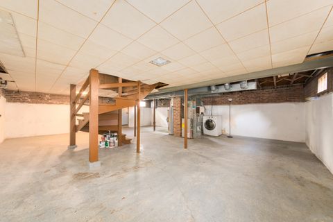 Tiny photo for 474 E Washington Street, Des Plaines, IL 60016 (MLS # 12521827)