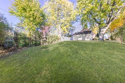 Tiny photo for 474 E Washington Street, Des Plaines, IL 60016 (MLS # 12521827)
