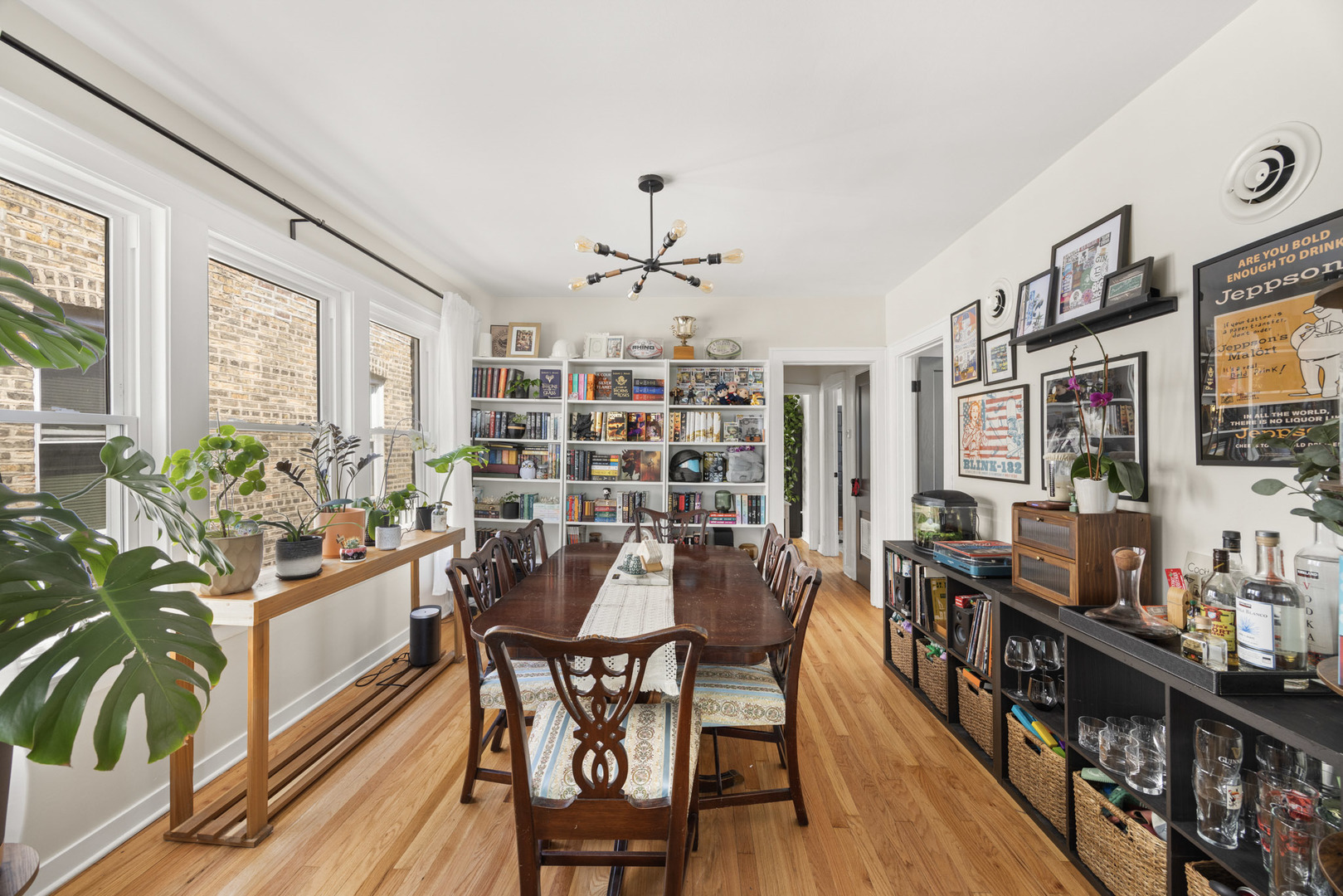 3419 N Lowell Avenue