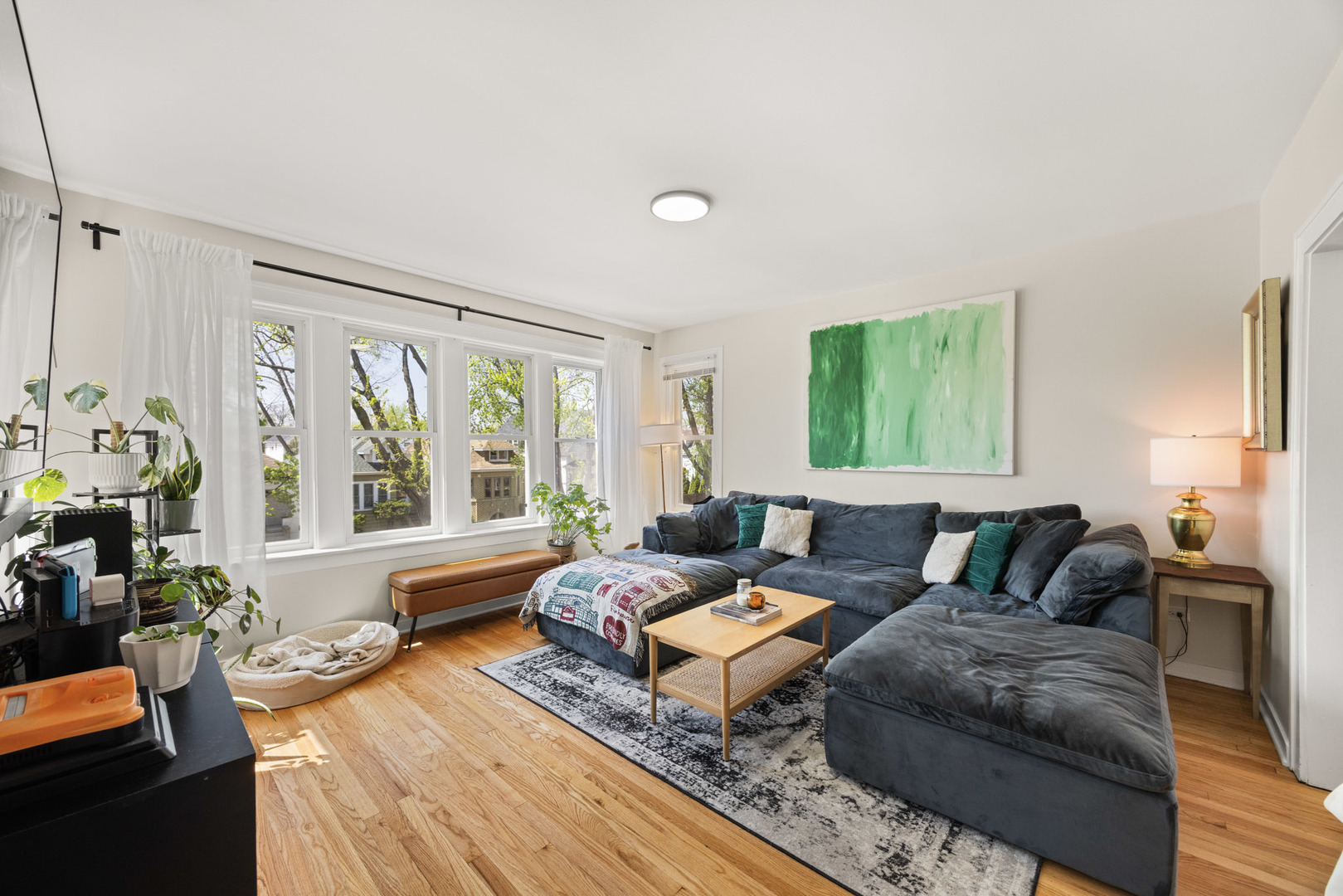 3419 N Lowell Avenue