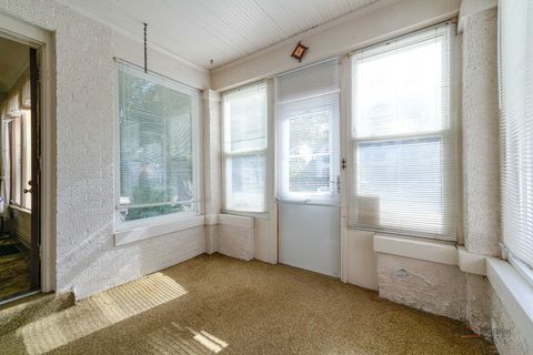 Tiny photo for 308 Mckinley Avenue, Libertyville, IL 60048 (MLS # 12559423)