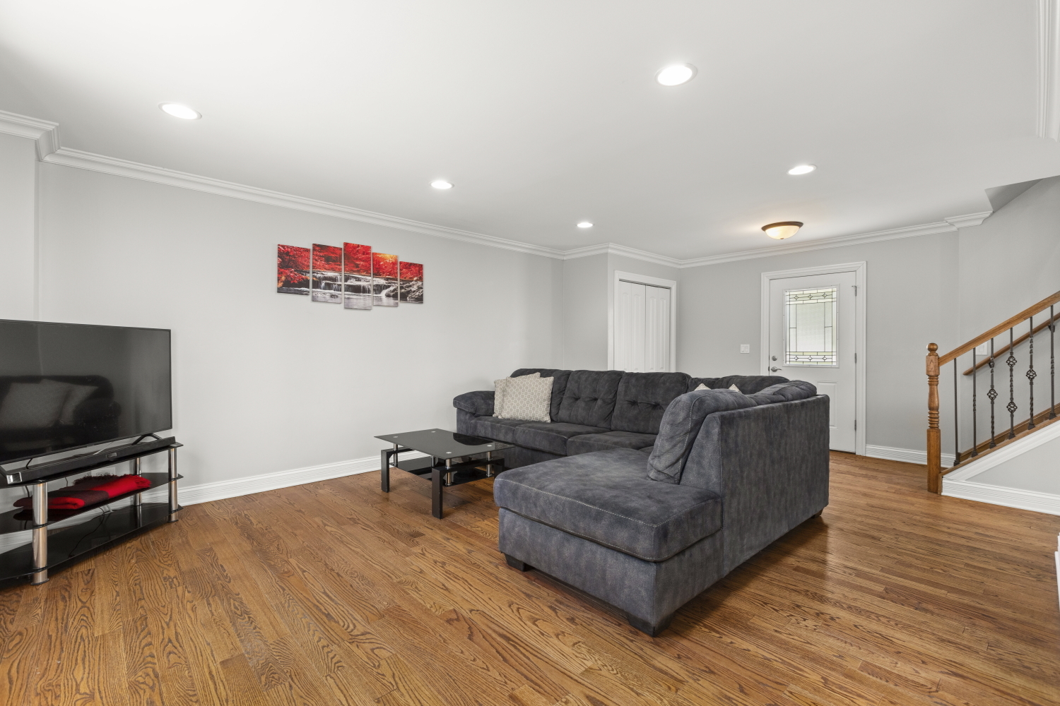 212 E Lakeside Drive