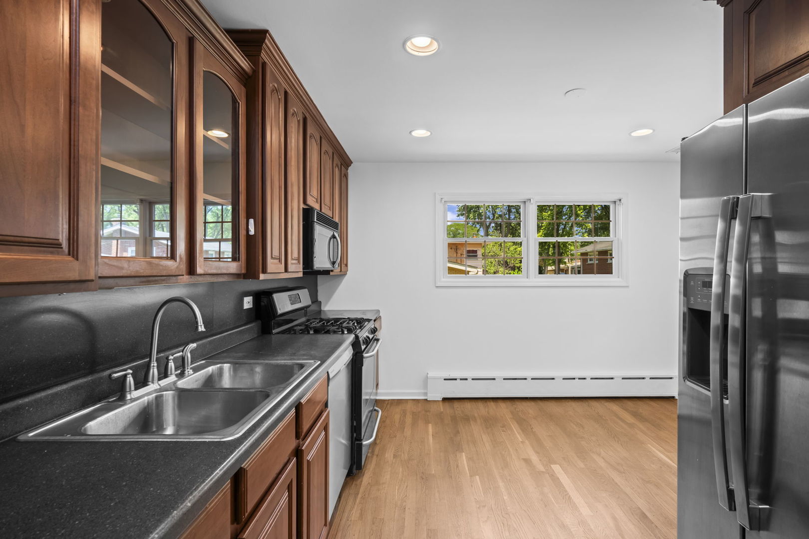413 N Drury Lane