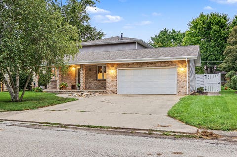 Photo of 808 N Mohave Drive, Pontiac, IL 61764 (MLS # 12731419)