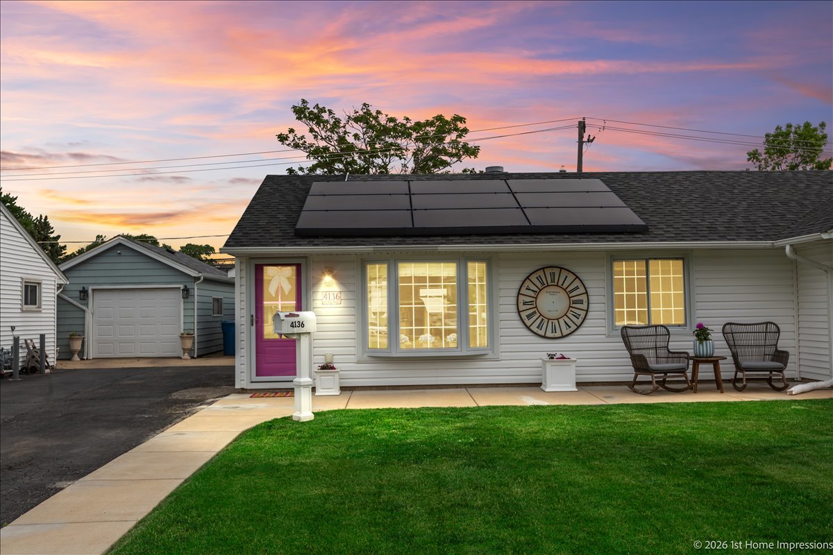 4136 W 90th Place