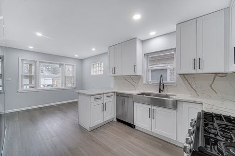 Tiny photo for 2219 N 74th Court, Elmwood Park, IL 60707 (MLS # 12608120)