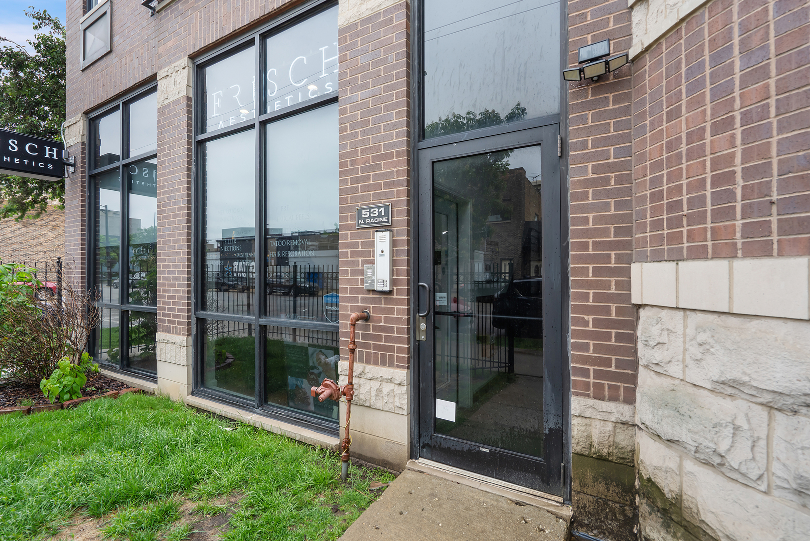 531 N Racine Avenue 3