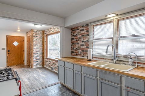 Tiny photo for 3203 S Bergman Drive, Holiday Hills, IL 60051 (MLS # 12576268)