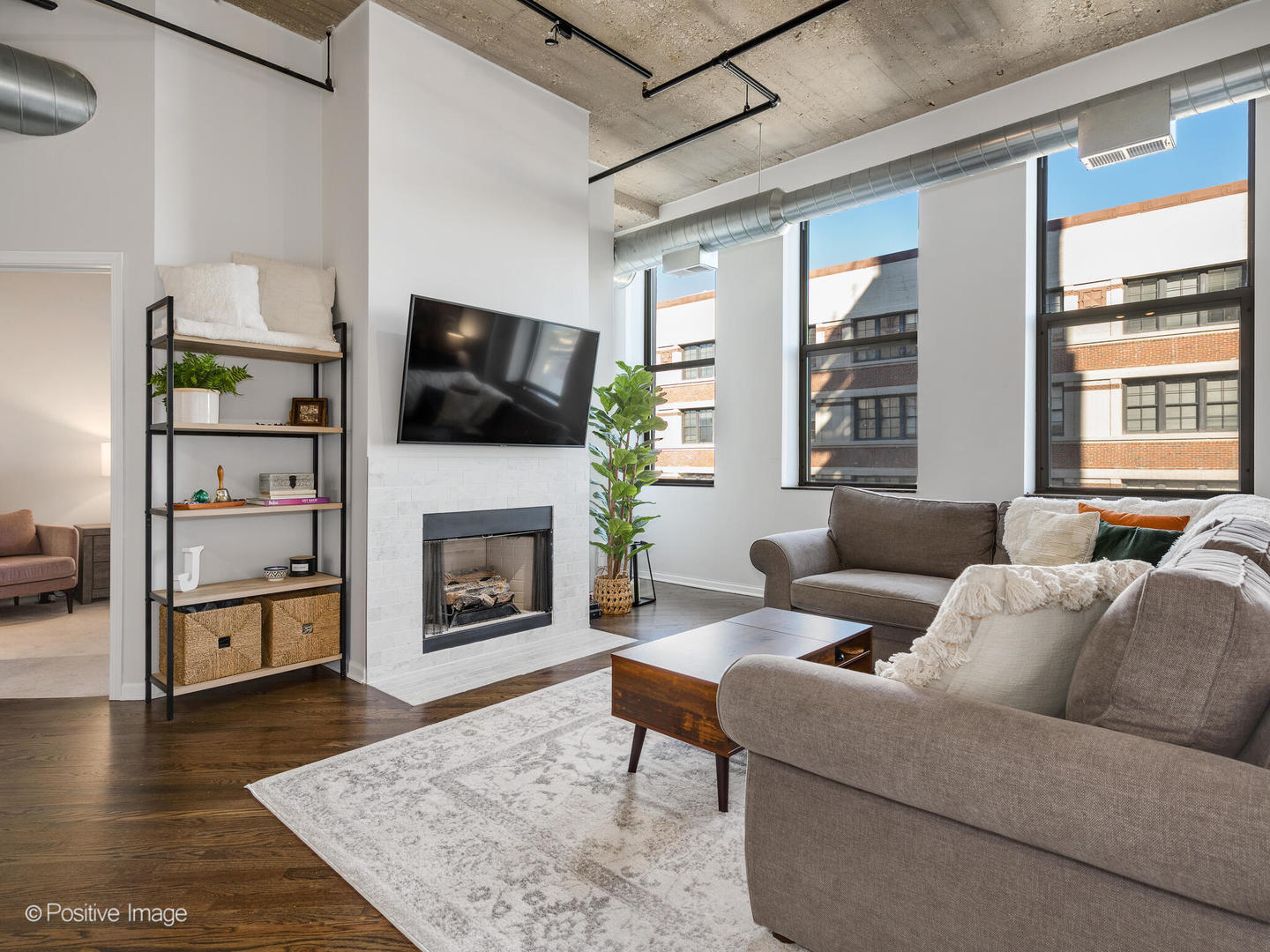 758 N Larrabee Street 615