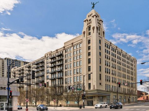 Photo of 758 N Larrabee Street #615, Chicago, IL 60654 (MLS # 12618736)