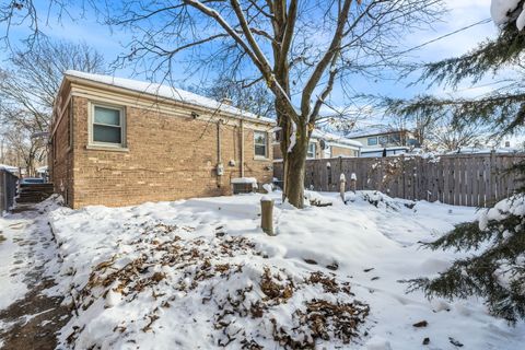 Tiny photo for 428 Callan Avenue, Evanston, IL 60202 (MLS # 12528887)