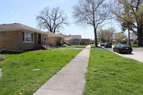 Tiny photo for 509 Granville Avenue, Bellwood, IL 60104 (MLS # 12599090)