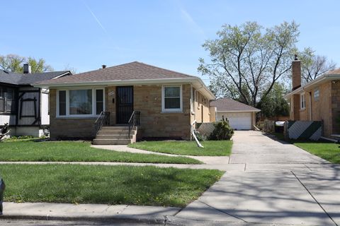 Tiny photo for 509 Granville Avenue, Bellwood, IL 60104 (MLS # 12599090)