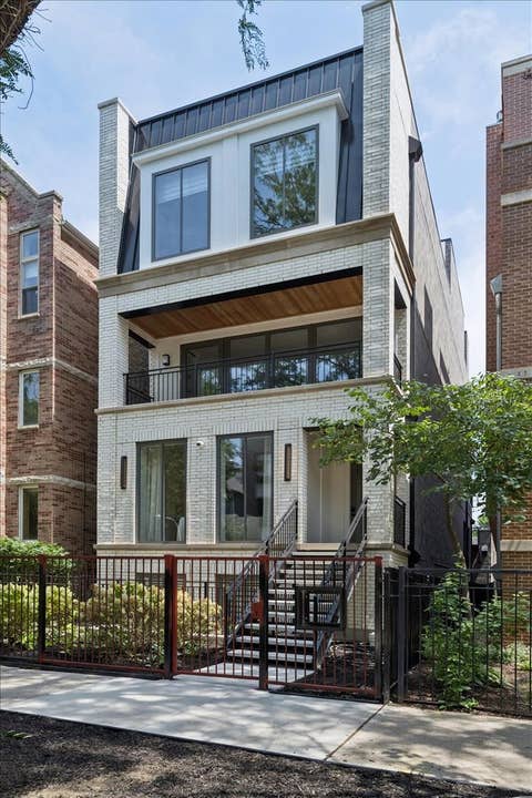 Photo of 3739 N Clifton Avenue #3, Chicago, IL 60613 (MLS # 12703662)