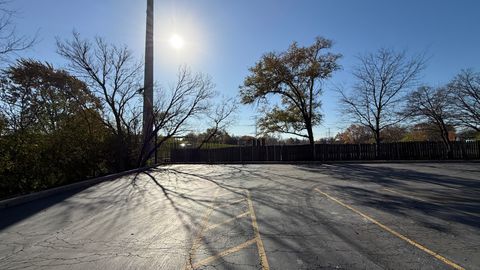 Tiny photo for 831 Oakton Street #831-837, Elk Grove Village, IL 60007 (MLS # 12524997)