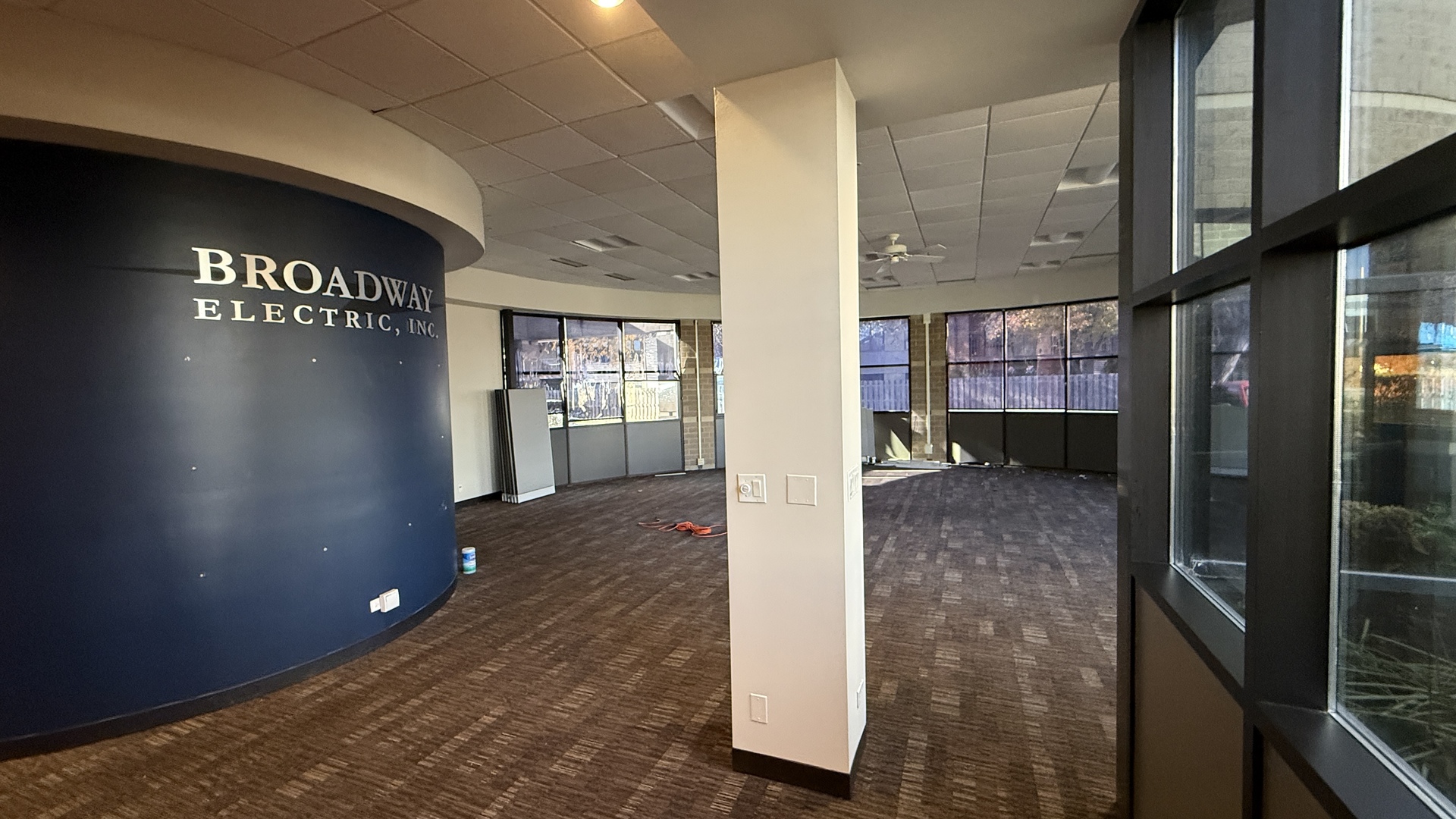 831 Oakton Street 831-837